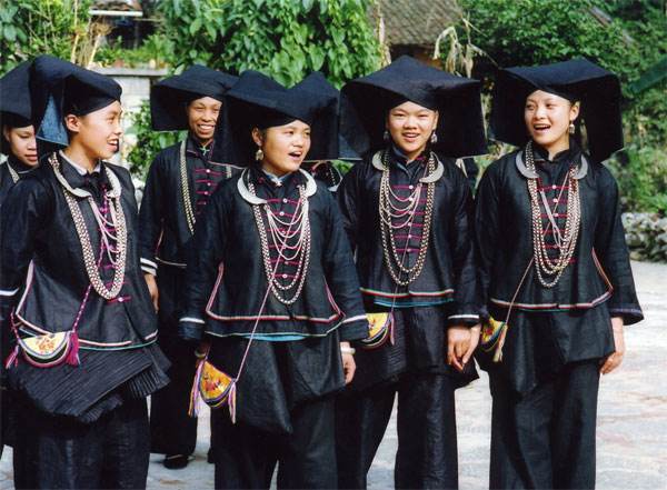 歌好きで住んでいる村は「歌の海」と称えられている壮族(チワン族)(李さん特別編)