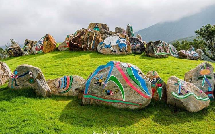 普段は農民として働き、住民の依頼を受けた時にトンパの活動を行うナシ族(李さん特別編)