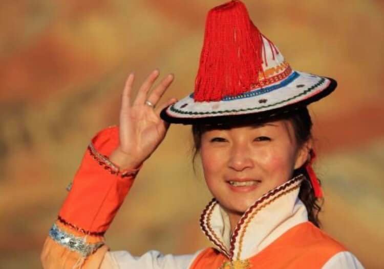 中国北西部・甘粛省の粛南ユグル族自治県を中心に生活している裕固族(以下、ユグル族)(何さん特別編)