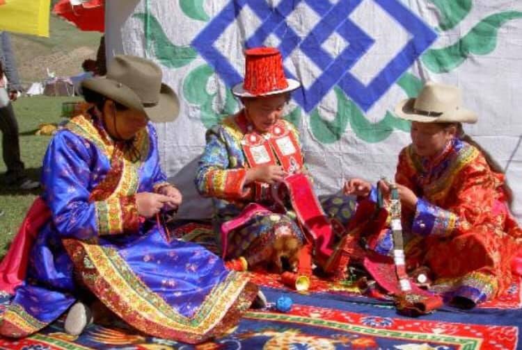 中国北西部・甘粛省の粛南ユグル族自治県を中心に生活している裕固族(以下、ユグル族)(何さん特別編)