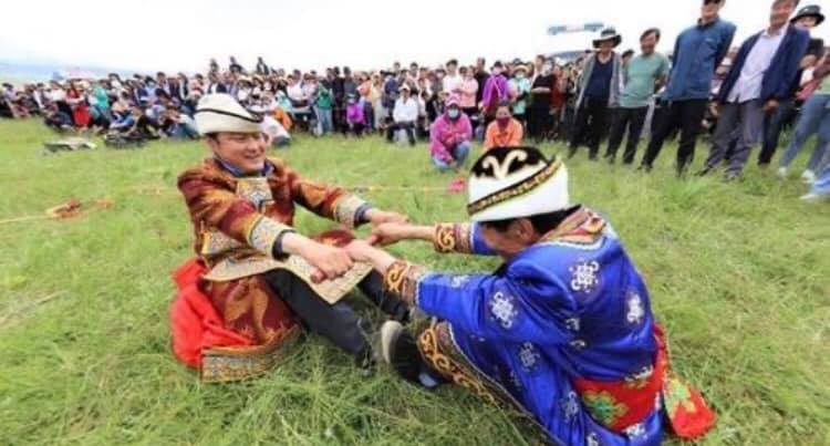 中国北西部・甘粛省の粛南ユグル族自治県を中心に生活している裕固族(以下、ユグル族)(何さん特別編)