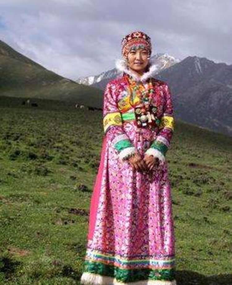 中国北西部・甘粛省の粛南ユグル族自治県を中心に生活している裕固族(以下、ユグル族)(何さん特別編)