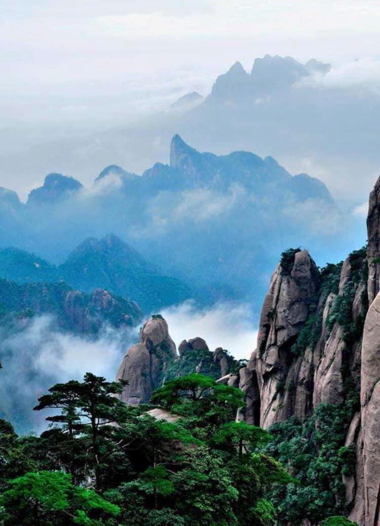 「不老不死の薬」が作られていたとの言い伝えがある江西省の三清山(羅さん特別編)