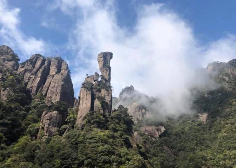 「不老不死の薬」が作られていたとの言い伝えがある江西省の三清山(羅さん特別編)