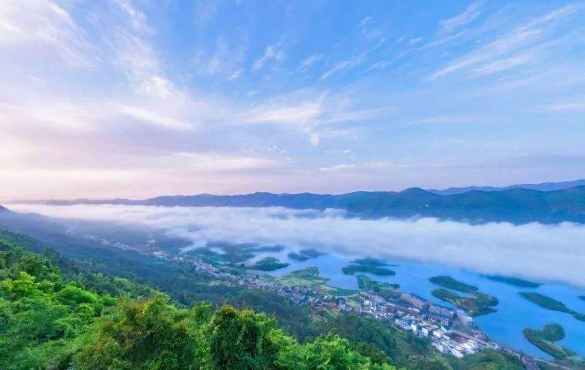 「世界最大級のガラス底展望ディスク」として有名な仙島湖游遊覧と天空之城(李さん特別編)