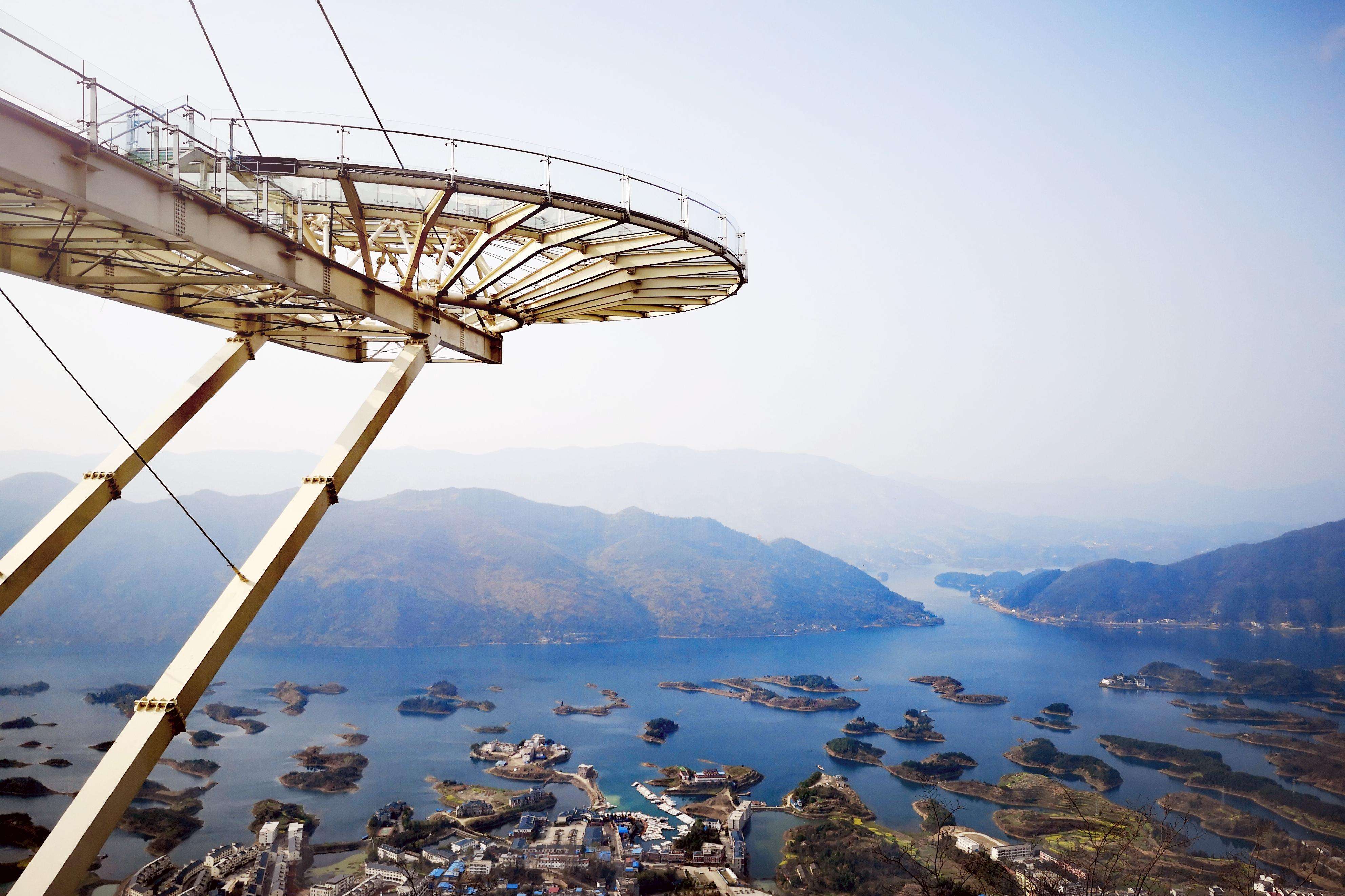 「世界最大級のガラス底展望ディスク」として有名な仙島湖游遊覧と天空之城(李さん特別編)