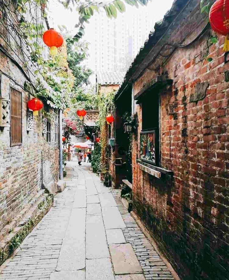 陶器の故郷といわれる佛山市の代表的な陶磁器工場の竃がある南風古竃(羅さん特別編)