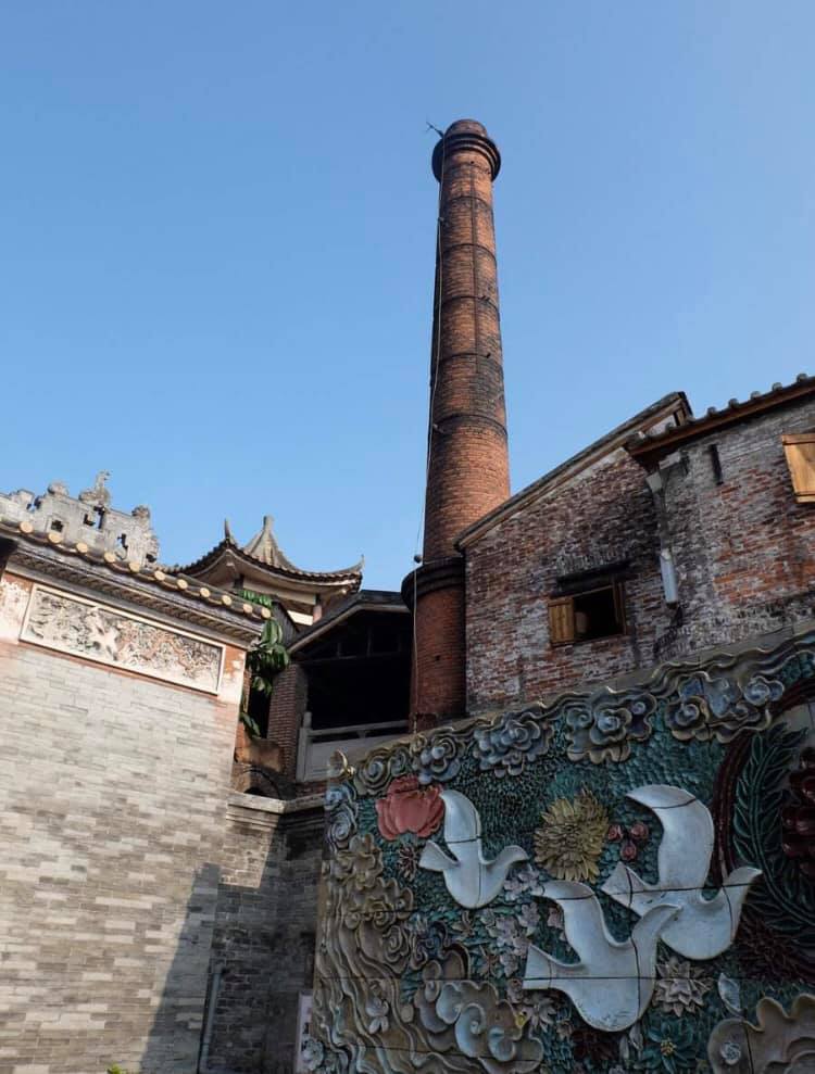 陶器の故郷といわれる佛山市の代表的な陶磁器工場の竃がある南風古竃(羅さん特別編)