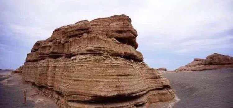 敦煌鬼城と呼ばれ、クムタグ砂漠にあるジオパーク、敦煌ヤルダン国家地質公園(何さん特別編)